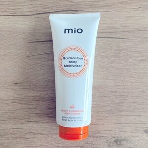 Mio x Anthropologie Golden Hour Illuminating Body Moisturizer Vegan Cruelty Free